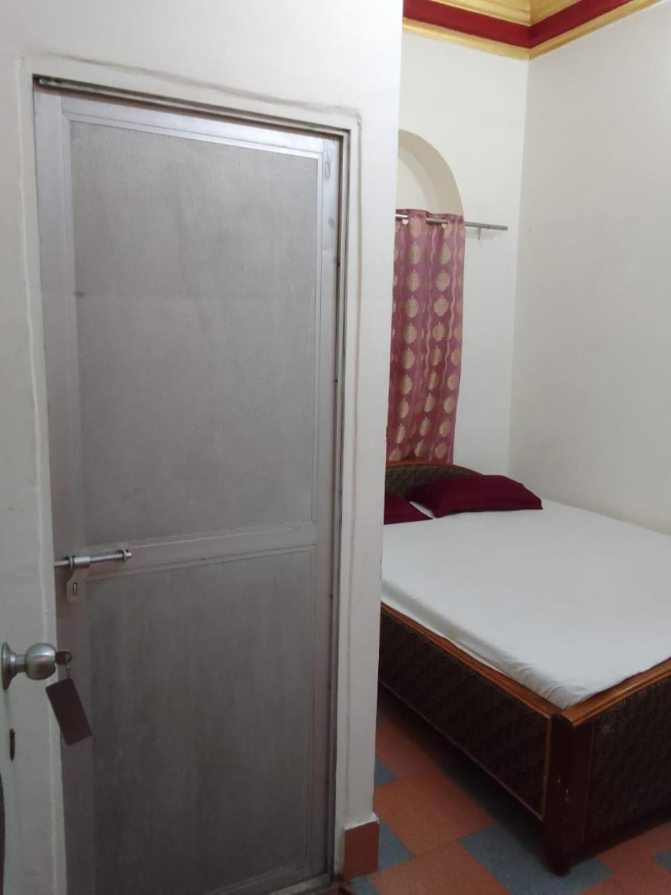 Ganga Fuji Home Varanasi Exteriör bild