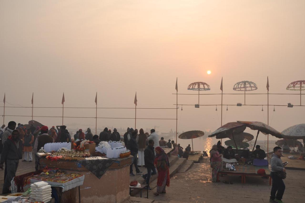 Ganga Fuji Home Varanasi Exteriör bild