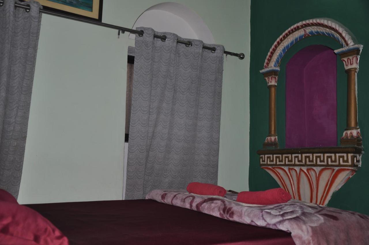 Ganga Fuji Home Varanasi Exteriör bild