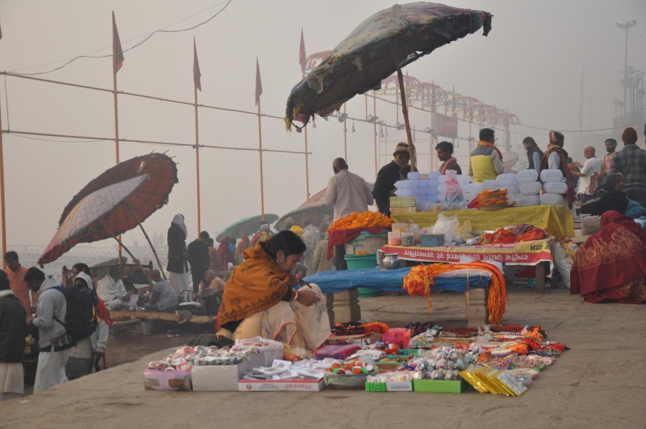 Ganga Fuji Home Varanasi Exteriör bild